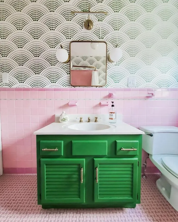 Groovy Vibes: 30 Fun And Funky Pictures Of Vintage Bathroom Aesthetics To Take You Back In Time
