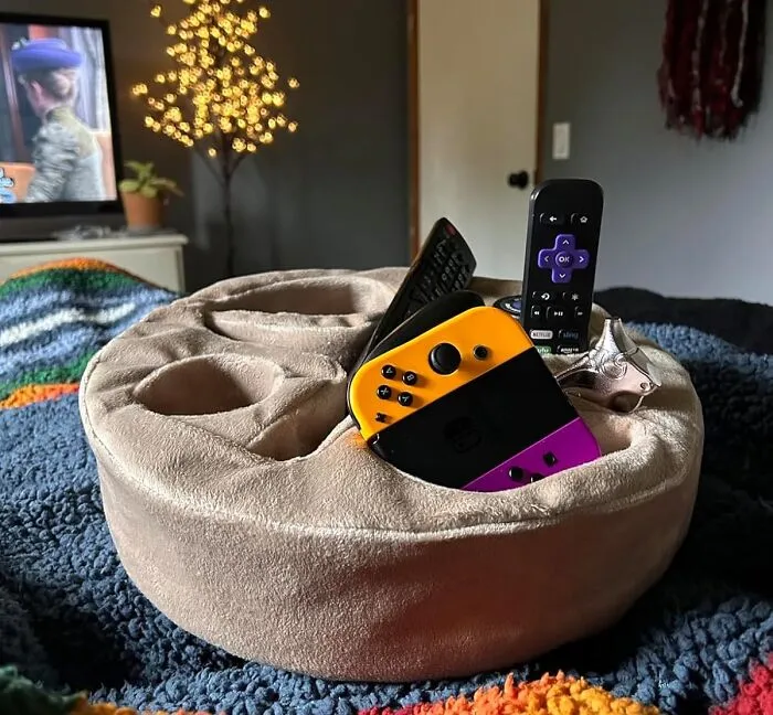 Ditch The Coasters And Upgrade To The <a Style="Display:inline;" Href="Https://Www.amazon.com/Holder-Pillow-Organizer-Drinks-Remotes/Dp/B0bwj7w36n?crid=2ngqjxdmdvdj0&dib=eyj2ijoimsj9.r6f_spglvzdauxvy7-Oej4vcs2w8makl5audlt90dhw6rhk4chqmcpf3slis37v9qho1zqn96xkx0vp5wt_qyf_z-N-Rsq77ys8s7nv-Ivkkqvxdn2f-Ycbpwufxjkhwep1xspz3tdmjdbdbgovlgpxpm7mu-C9tuabzxl7lp9rfo2ndyg-2ozfgzyh8xeajuul6ervg1obvmgtfmn5twougnpi9_bg8sqtkconnu7cmpyh_o723rsgdnubzawmqslns3fnl9ane4vswe5t8q4ubp1335pctk93v6guyhgk.bk2fjzffwtpbkedzls3bekpagrel-9mz_g407-E0gti&dib_tag=se&keywords=cozy%2bhome&qid=1720180663&sprefix=cozy%2bho%2caps%2c283&sr=8-35&th=1&linkcode=ll1&tag=bppony-20&linkid=412921c5d5c3a0c2ae579efca008570d&language=en_us&ref_=as_li_ss_tl" Target="_blank"><span Style="Font: Inherit; Color: #d74b1f;"> Couch And Bed Cup Holder Pillow</Span>: Your Couch Will Thank You
