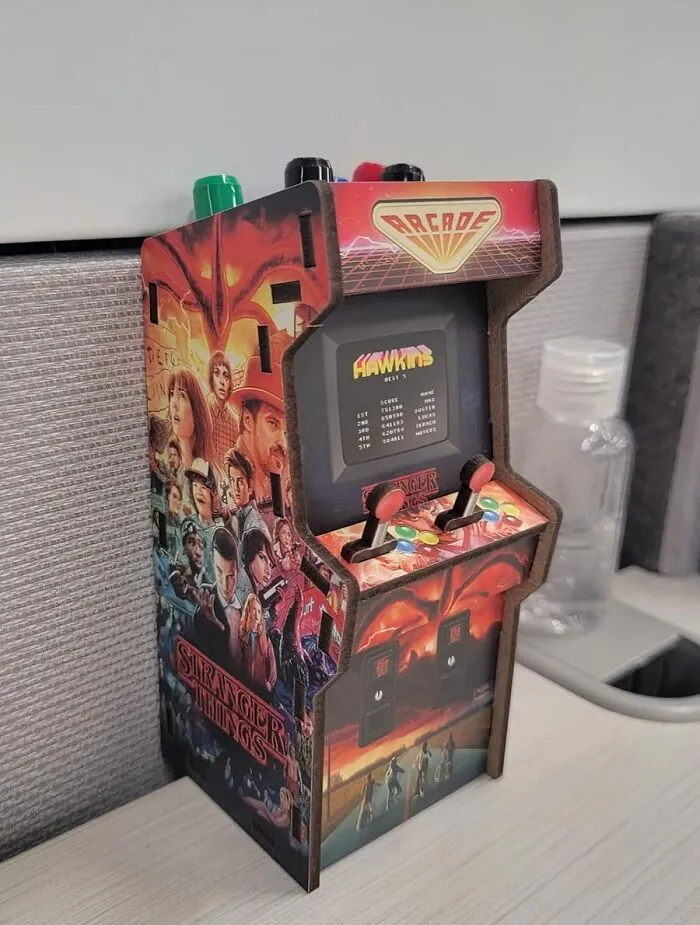 If Your Desk Is Feeling A Bit Like The Upside Down, Grab This <a Style="Display:inline;" Href="Https://Www.amazon.com/Genuine-Fred-Stranger-Things-Multicolor/Dp/B09wh16bqz?crid=2m876bxuf4a3&dib=eyj2ijoimsj9.j5jxi7s8tzcsaltow-Ioqw1bwq0d6mdu9zkp8sz2ms_nqkldl5zvvlzxvevxh-Onynn38i3rd8rqhsm4lojsoh2unc8g5-U7nx7kltfblbe67cj-Edpe8d_9dcxixf9yp8xr83qykbx6jxnxsmtziw.aint_hqpjxoyiwqbd-Zamu9fleoiemros6t9bc8rcdk&dib_tag=se&keywords=unique%2bthings&qid=1719581756&sprefix=unique%2bthings%2caps%2c206&sr=8-49&th=1&linkcode=ll1&tag=bpcrocodile-20&linkid=a776d211e5a9558374be832a45aa70bf&language=en_us&ref_=as_li_ss_tl"_blank"><span Style="Font: Inherit; Color: #d74b1f;"> Stranger Things Arcade Desk Caddy</Span> To Keep Things In Order