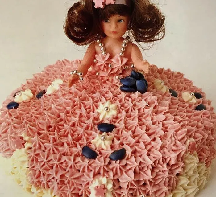 30 Hilariously Bizarre Vintage Food Pics That Prove People’s Creativity Had No Limits Back Then