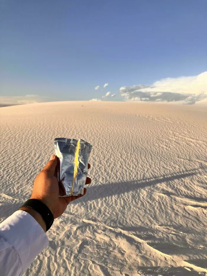 Encontré una bolsa de Capri Sun de hace 12 años en medio del desierto en Nuevo México