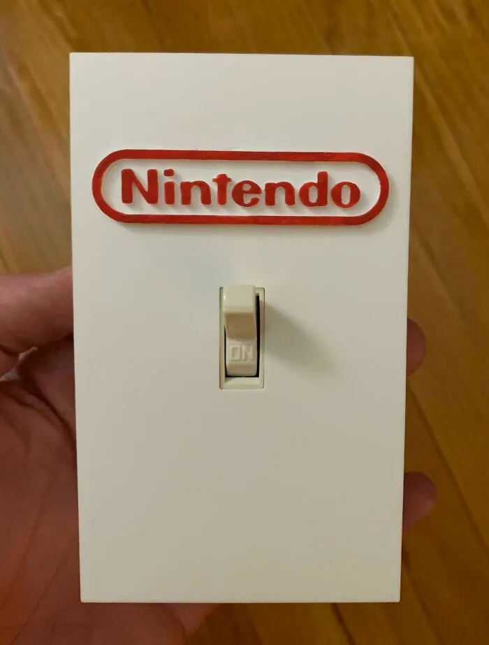 Mi hija de 8 años pidió una Nintendo Switch para Navidad.  Le compramos una Switch de verdad, pero primero debe soportar esta broma