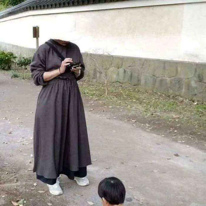 Wth! Did Her Head Fall Off?