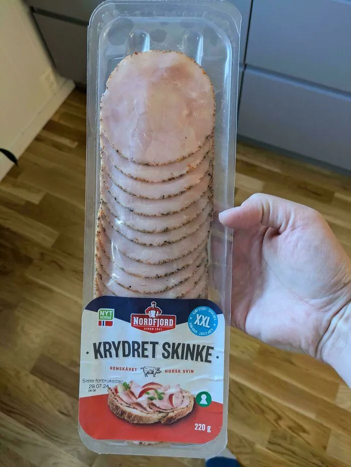 Making It Look Like A Bigger Amount Is More Important Than Using Less Plastic