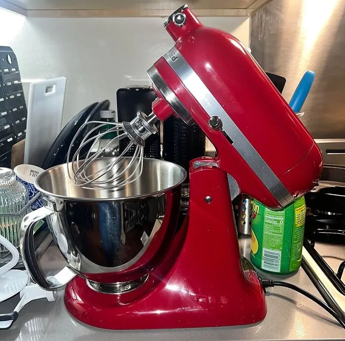 If Your <a Style="Display:inline;" Href="Https://Www.amazon.com/Kitchenaid-Artisan-3-5-Qt-Tilt-Head-Stand-Mixer/Dp/B093lth16n?dib=eyj2ijoimsj9.sbga23gmdktcrqphmjgfdorwmhm_hzw7qwk4vbpqss4bga8gbw0n0wfwix_elzcdxx9lalsrtbyub5i3v8gjivwlmsya5xlpz2mne-7zelyng0bcw89vmezeejlrmpzlhf9crwhfj4yya-Pu4gpsd9hof5m9hukgg4cgso1x_gd6m2g8qc0aonni2zz84ujwzcek1si8xiiqj-Fwbs5vril5j6c1jmtgwe351zj0tf0.auktglvemj_hd3eoaxhfw4gdklao9lolaplprzguipg&dib_tag=se&keywords=mixer&qid=1721642133&sr=8-1-Spons&sp_csd=d2lkz2v0tmftzt1zcf9hdgy&th=1&linkcode=ll1&tag=bpdog-20&linkid=953909979cd8ae531a803121ff505842&language=en_us&ref_=as_li_ss_tl" Target="_blank"><span Style="Font: Inherit; Color: #d74b1f;"> Kitchenaid Stand Mixer</Span> Is Acting More Like A Sauna For Your Cream, It's Time To Give It A Chill Pill (Literally) In The Fridge Before Whipping