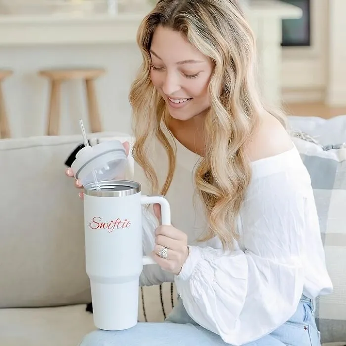There Is No Time For Basic Hydration In A Taylor Swift World. This <a Style="Display:inline;" Href=" Https://Www.amazon.com/Hacienda-Art-Home-Swiftie-Tumbler/Dp/B0cl3hgpcf?ie=utf8&linkcode=ll1&tag=bpwasp-20&linkid=9c1f75351989f6cc73c4f9a27257b990&language=en_us&ref_=as_li_ss_tl " Target="_blank"><span Style="Font: Inherit; Color: #d74b1f;"> Swiftie Tumbler</Span> Is How It Should Be Done