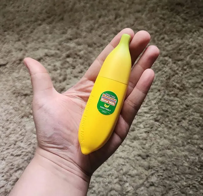 <a Style="Display:inline;" Href="Https://Www.amazon.com/Tonymoly-Magic-Food-Banana-Hand/Dp/B00qree3fg?dib=eyj2ijoimsj9.uwvxnpjek0p3s3jzllkjw5xey-Oliwmzpnas0eqcxpyjohcjbtkjeyothh-Y38rvc4vhjhcgzkmx4zzgf_rzfuxm8dztm3nsuletcru9cmrd3orhw2ktf_ibf-W7pdrhjtnjffdjdm3xve6e-9mpgnjxvz54o1zqzmaxcmgw8pc1szpu0ucp_xx3preq6y_mg_knmxf8hdonibhvs0tu9tjljw-Uy7bp-Dhyh7rjkbo3nmz3cbz6nznn-Aznx37hvez3ajjoanfo7e8wjm790c2jhtygqd7p4ggpcloszuc.l7b9b0_d9vm8a0bi83lb2tsakz9nsz7vlvydpgu7hbc&dib_tag=se&keywords=weird+makeup+products&qid=1722232573&sr=8-8&linkcode=ll1&tag=bpmonkey-20&linkid=b9966883c0be480ddafd7187881e73bb&language=en_us&ref_=as_li_ss_tl"_blank"><span Style="Font: Inherit; Color: #d74b1f;"> Banana Hand Milk</Span> Is The A-Peel-Ing Solution For Dry, Rough Hands – It's Packed With Nutrients And Vitamins To Keep Your Skin Hydrated And Healthy