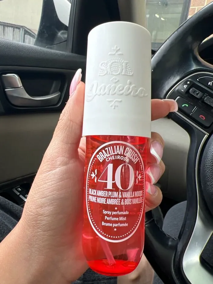  <a Style="Display:inline;" Href="Https://Www.amazon.com/Janeiro-Brazilian-Crush-Cheirosa-Fragrance/Dp/B096w846fc?ie=utf8&linkcode=ll1&tag=bpgoat-20&linkid=8db515c65500725cc24929ef832b3be0&language=en_us&ref_=as_li_ss_tl" Target="_blank"><span Style="Font:inherit;color:#d74b1f;"> Sol De Janeiro Hair & Body Fragrance Mist </Span> Will Make You Feel Fresher Than A Cool Breeze On A Summers Day