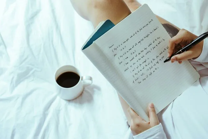 "Never Had A Normal Job In My Life": 30 Folks Who Escaped The 9-To-5 Explain What They Do For Work