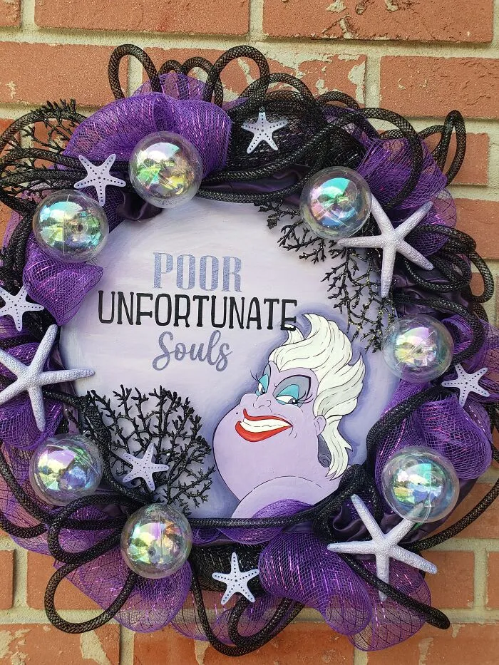 I Made Villains Wreaths With Hand-Painted Poison Apples, Ursula, Maleficent, And The Evil Queen (16 Pics)
