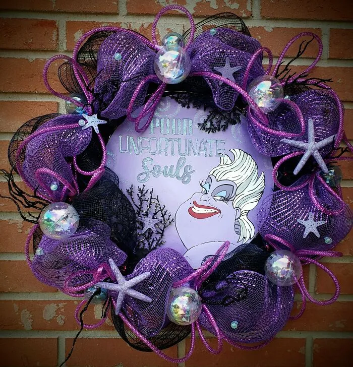 I Made Villains Wreaths With Hand-Painted Poison Apples, Ursula, Maleficent, And The Evil Queen (16 Pics)
