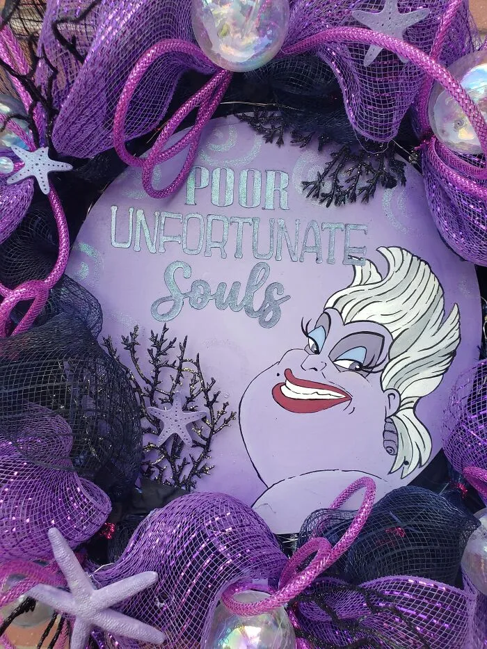 I Made Villains Wreaths With Hand-Painted Poison Apples, Ursula, Maleficent, And The Evil Queen (16 Pics)