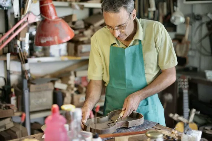 "Never Had A Normal Job In My Life": 30 Folks Who Escaped The 9-To-5 Explain What They Do For Work