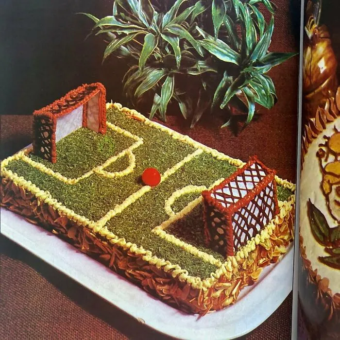 30 Hilariously Bizarre Vintage Food Pics That Prove People’s Creativity Had No Limits Back Then