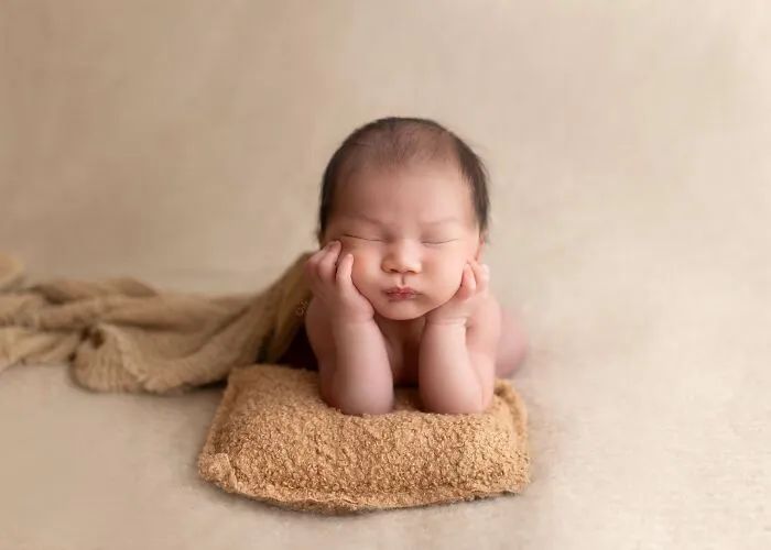 I Photograph Newborns In Neutral Colours (5 Pics)