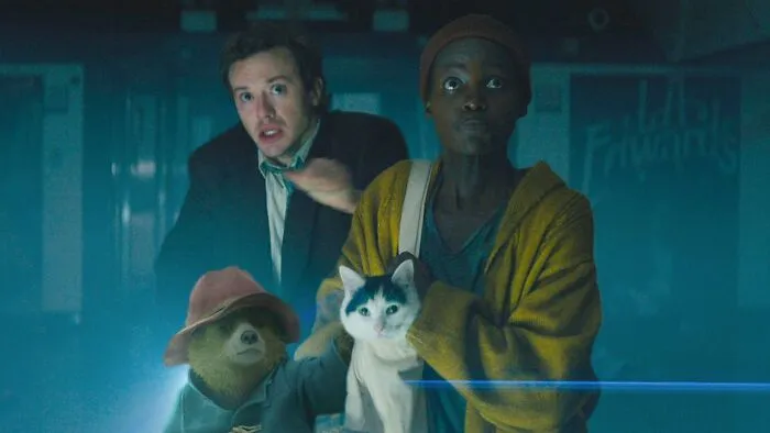 80 Times This Guy Photoshopped Paddington Bear Into Iconic Movie Scenes And Pop Culture Moments