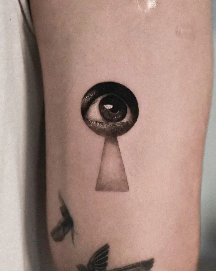 This Artist's Hyperrealistic Tattoos Look Like Photographs (17 Pics)