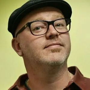 Daniel T