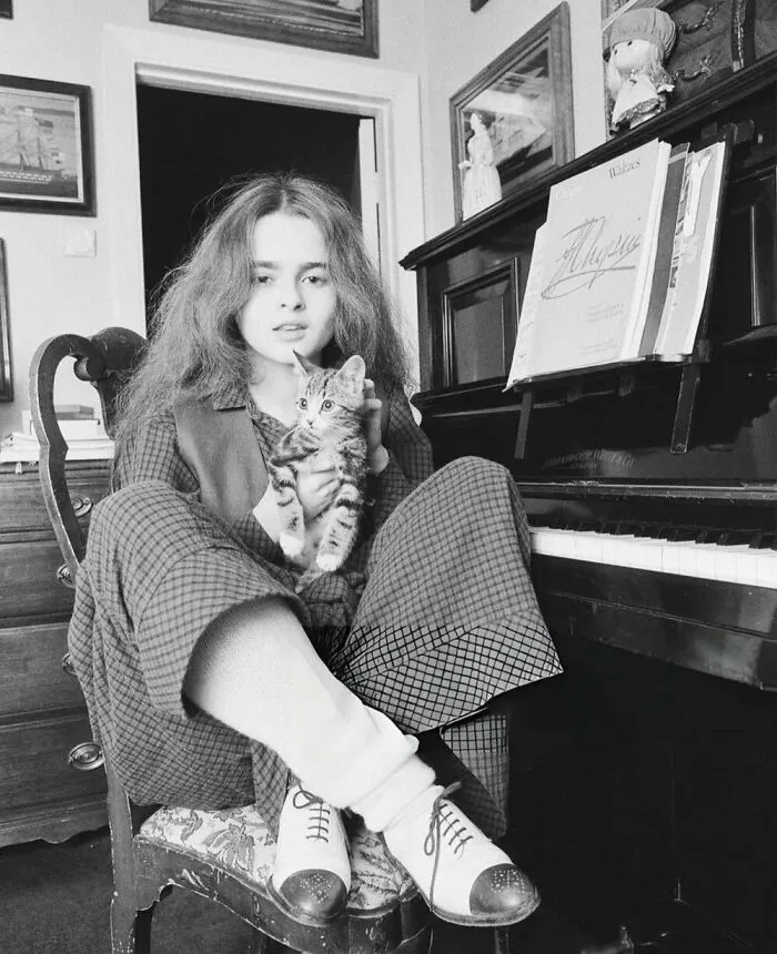 73 Vintage Photos Of Cats That Show Nothing Has Changed In Decades, Collected By This Journalist (New Pics)