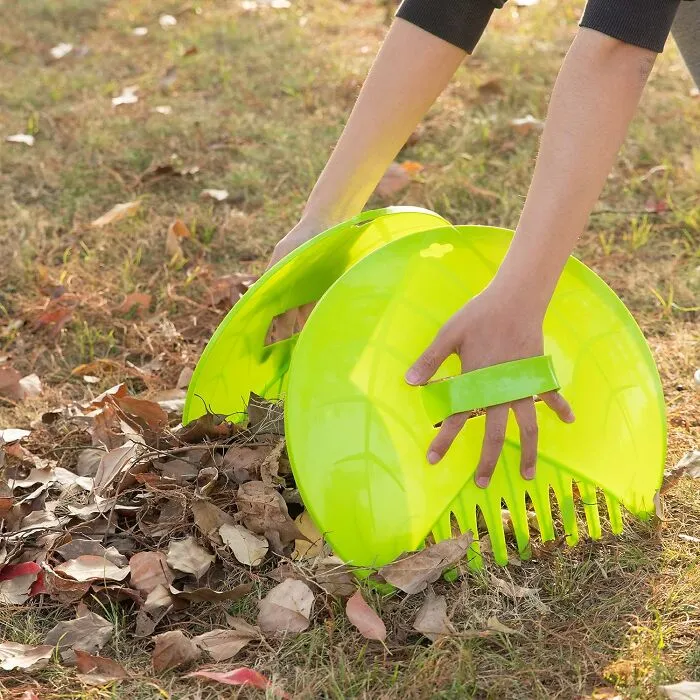 Your Kids Will Actually Want To Help With Yard Work When They Get To Use These Fun And Functional <a Style="Display:inline;" Href=" Https://Www.amazon.com/Dp/B074zqsbm5?ascsubtag=5211899%2c7%2c34%2cd%2c0%2c0%2c0%2c900%3a2%3b974%3a1%3b1125%3a2%3b1338%3a1%2c147298%2c0%2c0%2c0&btn_ref=srctok-F5d70b8c854aafd6&th=1&linkcode=ll1&tag=bppanda-20&linkid=3f145dfede6a3b01d24b366adbaa7e9b&language=en_us&ref_=as_li_ss_tl " Target="_blank"><span Style="Font: Inherit; Color: #d74b1f;"> Leaf Scoops</Span>