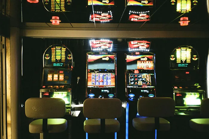 30 Modern-Day Signs Of Wealth That Will Most Likely Become Obsolete
