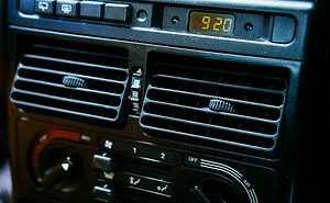 “NO Ads”: 30 Nearly Obsolete Items People Prefer Over Modern Alternatives