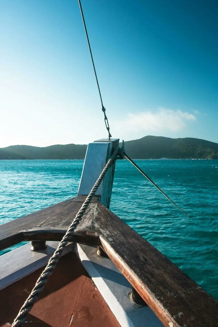 30 Signs That Scream Someone Grew Up Rich, As Pointed Out By Folks Online