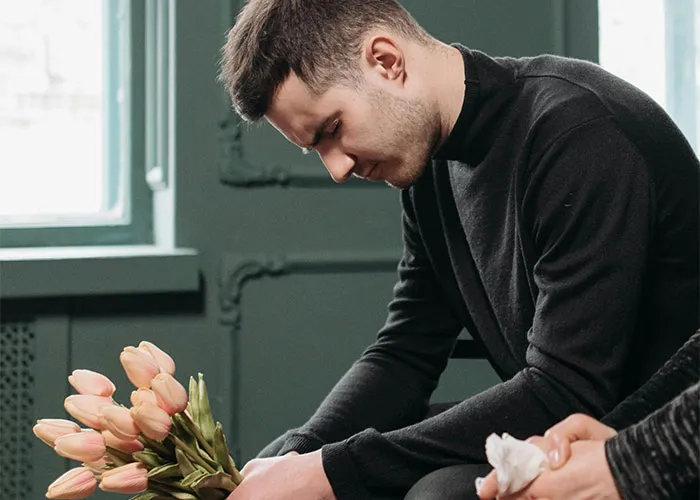 30 Wild Funeral Stories About Inappropriate, Weird Or Funny Things Happening