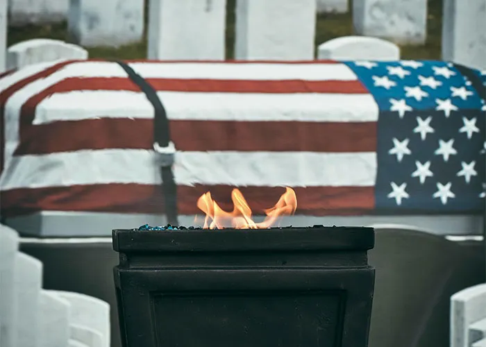 30 Wild Funeral Stories About Inappropriate, Weird Or Funny Things Happening