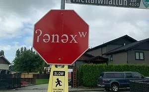 50 Clever Signs Spotted In Public That Deserved To Be Photographed (New Pics)