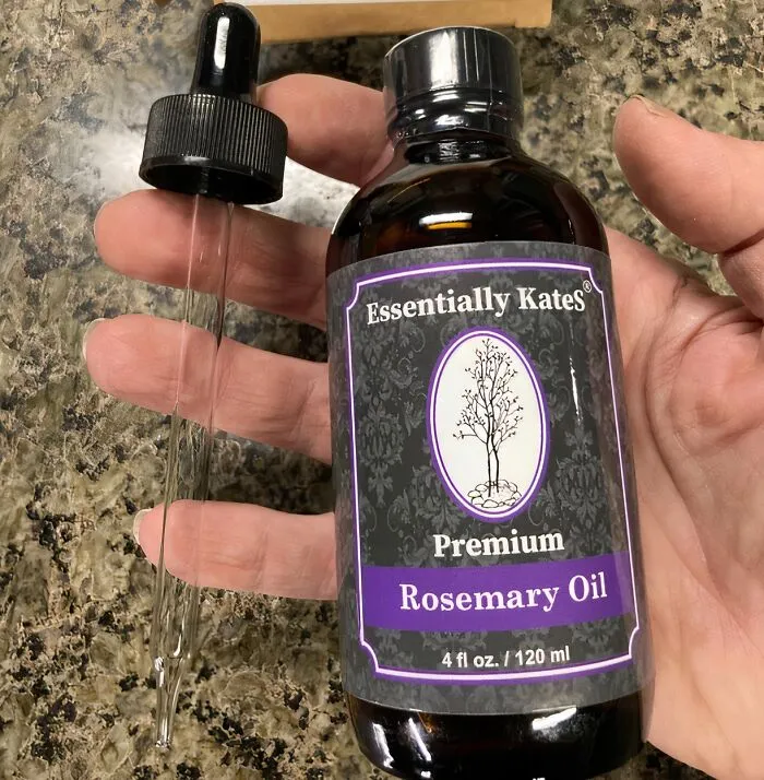 This <a Style="Display:inline;" Href="Https://Www.amazon.com/Rosehip-Essential-Dropper-Essentially-Kates/Dp/B00w22igka?th=1&linkcode=ll1&tag=bpsloth-20&linkid=8d765e7d5937832725d3daa689c72cf8&language=en_us&ref_=as_li_ss_tl" Target="_blank"><span Style="Font: Inherit; Color: #d74b1f;"> Premium Frankincense Oil</Span> Is A Fragrant Time Machine, Turning Back The Clock On Your Skin And Bringing A Sense Of Tranquility To Your Day