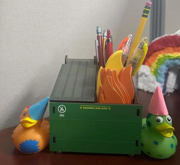 This <a Style="Display:inline;" Href="Https://Www.amazon.com/Genuine-Fred-Dumpster-Assorted-5280917/Dp/B08vn8vtqq?crid=1p403u6bzftgx&dib=eyj2ijoimsj9.ppiqp_h5tb0cyyuvw3ig5fxhnblovj7fw2lzoex0bhhadtjomh8alkjhuxuf5gfksbqdbew85ioxhetr8e-Vi6dctinqz_65wxrudv8vsatlt2pkqbkbq8h6dirhhnqflwvc9nr8yq4kqxtfkpsiuafzrmk8wccxhciiodo9paz23rifk2_6sq8piec-Dauguv2krnra0xizritkntpy7pci40rogbra7hpm3rttuknyjuiqrrzlyxswibcaybgtln2js-9vqmlwtny15uyyq9fm3djq-M4yu2yqjyn9rlw.sczyhzxazxguaiu0q_jx3bgvooxrpe1rpq58iqbclrs&dib_tag=se&keywords=funny%2bpencil%2bcase&qid=1723120511&sprefix=funny%2bpencil%2bc%2caps%2c204&sr=8-20&th=1&linkcode=ll1&tag=bpgnu-20&linkid=ff8bb30efc791888b8704401d706eac1&language=en_us&ref_=as_li_ss_tl" Target="_blank"><span Style="Font: Inherit; Color: #d74b1f;"> Pencil Holder With Flame Note Cards</Span> Is The Hilarious Reminder That Even The Most Organized Desk Can Still Feel Like A Dumpster Fire Sometimes