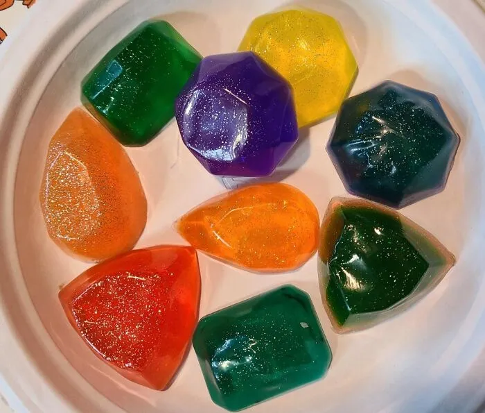 With The   <a Style="Display:inline;" Href="Https://Www.amazon.com/Stones-Making-Project-Science-Experiment/Dp/B07fdqkqpj?ie=utf8&linkcode=ll1&tag=bpgoose-20&linkid=35e29232a0ebcb86bfbf663e8485887e&language=en_us&ref_=as_li_ss_tl " Target="_blank"><span Style="Font: Inherit; Color: #d74b1f;"> Gem Stones Soap Making Kit</Span>, You Can Create Beautiful And Unique Gemstone-Shaped Soaps That Are As Fun To Use As They Are To Make