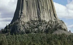 60 Pics That Show Why Extremely Large Things Can Be So Scary