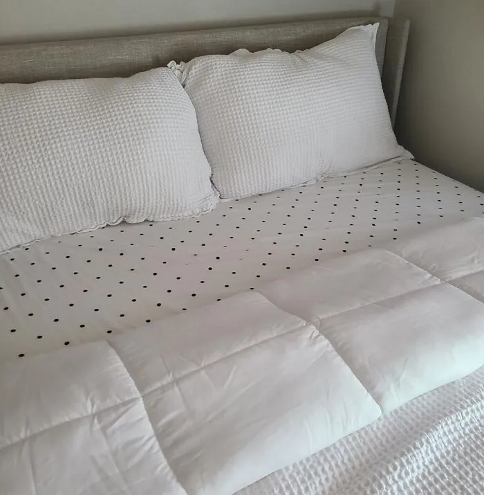 "Actual <a style="display:inline;" href=" https://www.amazon.com/Casa-Platino-Organic-Certified-Mattress/dp/B081CYN4Q8?crid=3KGDMATEY9LS0&dib=eyJ2IjoiMSJ9.ZS13aUE22sStsSwobyjksvQcb74k_VxbI1YD69yCPKbATVUHyOeyveJ3g7y5M3YWE-MzlMOJvBAtCgmv8H4Ypu5E7RFNgflhMeq9D5VBwDY_u6R9Djpbc3sLXaW0MVoLhsraSsIaWEU8o42u61D10X0j3c6pDGkVrf9HWZR5o4fozH-z--zKW30OSdJER26b99BUMdvIbtGXYbN-R5neYZgW_OTo27x8DigBPGOijBohArbFh1GHRTdwCo1K9m9QVqrvdJQxHq2roOT-vC58r_NHuzjpWOtmAJvhuLJiJ0s.abox3U_BDrMj2glXfB11V53nrdU_Q5t1uvTL4fgaqZM&dib_tag=se&keywords=linen%2Bbedsheets&qid=1722811761&sprefix=linen%2Bbedsheet%2Caps%2C480&sr=8-3-spons&sp_csd=d2lkZ2V0TmFtZT1zcF9hdGY&th=1&linkCode=ll1&tag=bpdove-20&linkId=e996f84a6bb5bd14dfd88c00fdd71b07&language=en_US&ref_=as_li_ss_tl" target="_blank"><span Style="Font:inherit;color:#d74b1f;"> linen bedsheets</Span>. Oh my god they are amazing and very cool in the summer months. They get softer with age too." - Yatima21