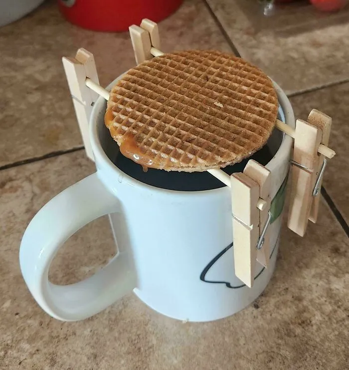 Les presento el sostenedor de stroopwafels 3000 