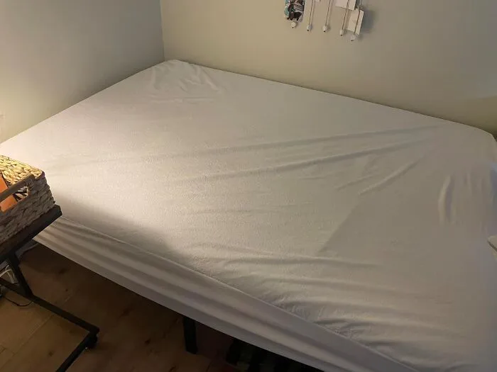 Sleep Soundly Knowing Your Mattress Is Protected From Life's Little Accidents With This <a Style="Display:inline;" Href="Https://Www.amazon.com/Mattress-Protector-Waterproof-Queen-Cover.-/Dp/B003pwnh4q?ie=utf8&linkcode=ll1&tag=bpmole-20&linkid=c6ead948a6e0a182d2f7576e78726dc2&language=en_us&ref_=as_li_ss_tl" Target="_blank"><span Style="Font: Inherit; Color: #d74b1f;"> Waterproof Queen Size Mattress Protector</Span>