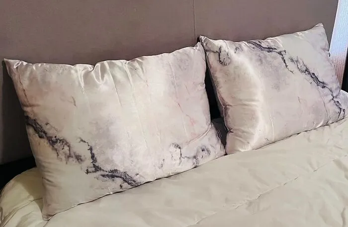 <a Style="Display:inline;" Href="Https://Www.amazon.com/Pillows-For-Sleeping-2-Pack/Dp/B01lynw421?ie=utf8&linkcode=ll1&tag=bpmole-20&linkid=1dc032767465170b29e20061f164230a&language=en_us&ref_=as_li_ss_tl" Target="_blank"><span Style="Font: Inherit; Color: #d74b1f;"> Beckham Hotel Collection Bed Pillows</Span> Are Like Sleeping On A Cloud, Transforming Your Bed Into A 5-Star Hotel Suite (Minus The Room Service, Unfortunately)