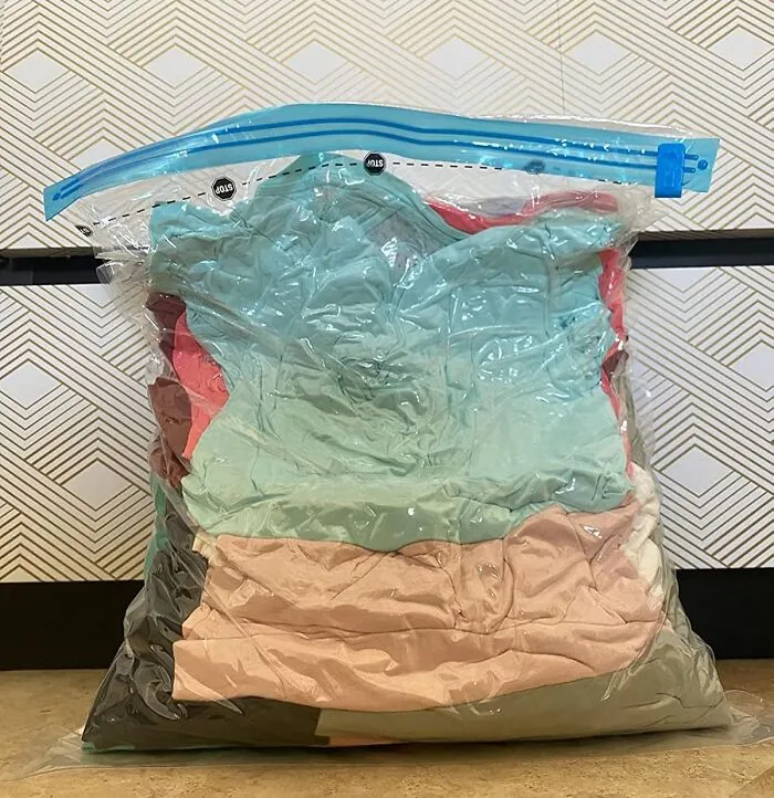 These <a Style="Display:inline;" Href="Https://Www.amazon.com/Storage-Roll-Up-Compression-Packing-Organizers/Dp/B0b5vkdzth?ie=utf8&th=1&linkcode=ll1&tag=bpmole-20&linkid=1f90ba6e763d81b1e627a22df50f124b&language=en_us&ref_=as_li_ss_tl" Target="_blank"><span Style="Font: Inherit; Color: #d74b1f;"> 4 Pack Travel Hanger Space Saver Bags</Span> Are The Space-Saving Wizards Your Suitcase Has Been Waiting For, Magically Shrinking Your Bulky Clothes And Leaving You With Plenty Of Room For Souvenirs (Or Maybe Just More Shoes)