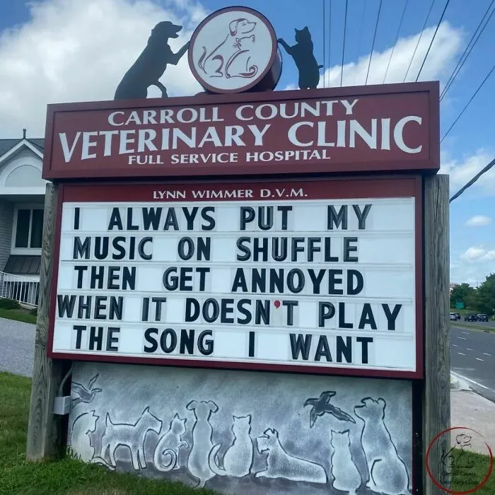 No Fleas, Just Jokes: 40 Signs That Had Tails Wagging (New Pics)