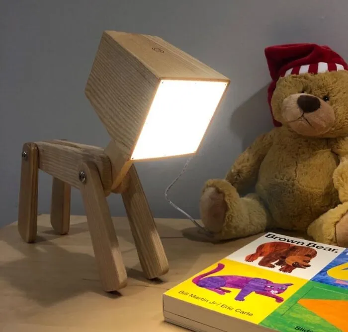 Forget Boring Lamps, This <a Style="Display:inline;" Href="Https://Www.amazon.com/Dp/B0746cx88d?ascsubtag=7716193%2c23%2c30%2cd%2c0%2c0%2cbf-G-Pn%2c900%3a2%3b974%3a3%3b1125%3a1%3b1338%3a1%2c49907925%2c0%2c0%2c0&btn_ref=srctok-97e0368d06709f8b&th=1&linkcode=ll1&tag=bpwoodpecker-20&linkid=bf4827d8ec59ad3c08417c8d510e199d&language=en_us&ref_=as_li_ss_tl " Target="_blank"><span Style="Font: Inherit; Color: #d74b1f;"> Super Cute Dog Table Lamp</Span> Is The Perfect Way To Add Some Puppy Love To Your Home Decor