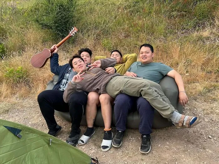 This <a Style="Display:inline;" Href="Https://Www.amazon.com/Wekapo-Inflatable-Hammock-Portable-Design-Ideal-Traveling/Dp/B073pvxszs?ie=utf8&th=1&linkcode=ll1&tag=bpcoyote-20&linkid=e4bf3a1c3749a582a5ff31ec885d3f12&language=en_us&ref_=as_li_ss_tl " Target="_blank"><span Style="Font: Inherit; Color: #d74b1f;"> Inflatable Lounger</Span> Is The Ultimate Chill-Out Zone For Your Next Camping Trip – It's So Comfy, Even Bears Might Try To Steal It
