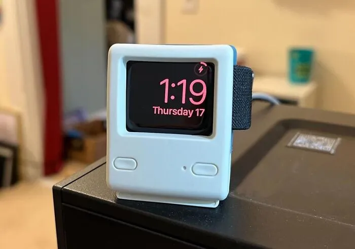 Your Apple Watch Deserves A Retro-Chic Throne, And This <a Style="Display:inline;" Href="Https://Www.amazon.com/Elago-Nightstand-Vintage-Design-Pending/Dp/B06y1zljg4?ie=utf8&linkcode=ll1&tag=bplamb-20&linkid=e0237f5ab21bc95eae31251d4ef0a2e2&language=en_us&ref_=as_li_ss_tl" Target="_blank">     <span Style="Font: Inherit; Color: #d74b1f;"> Apple Watch Stand</Span> Delivers Major 80s Vibe