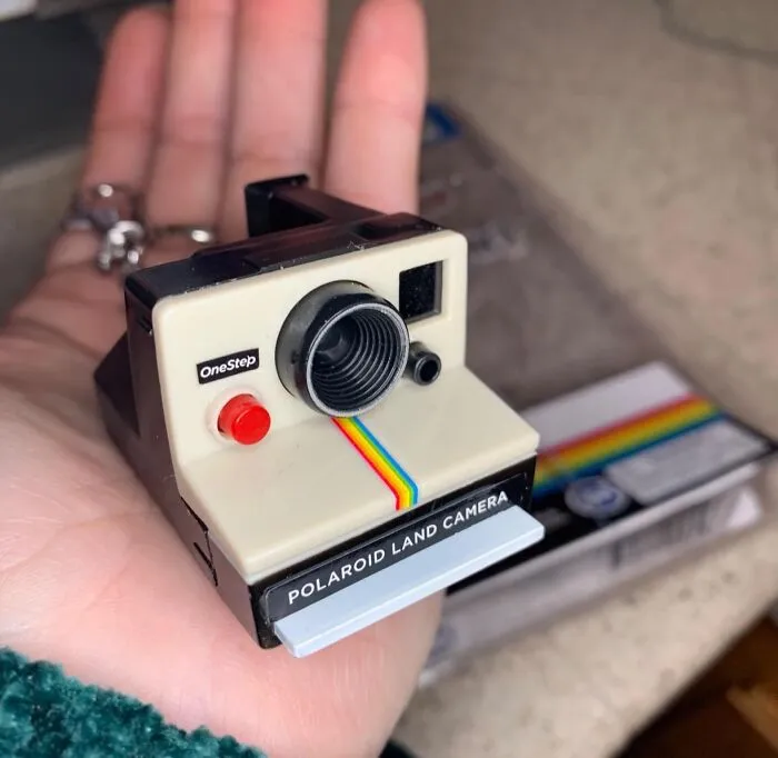 Who Needs A Smartphone When You Can Rock This  <a Style="Display:inline;" Href=" Https://Www.amazon.com/Worlds-Smallest-Coolest-Polaroid-Camera/Dp/B01lzgpv6u?crid=27o89qnlg86rd&dib=eyj2ijoimsj9.1hvj8iibr3auu2bsgta3q1utjijv2iroie1jlvpeuyzltn1qtzzmiupqovop69dwxlpqk0bqy6un_-6f3dnencxskperr0e_wcvu4zwvuborzvpbfsrxdiojzvyck5owwyxjkptlmycpecec9v3kyf7oesghclrrmgsjy3vmfmmrxd44ghypgarjprcgszwawscx2an45ikfrzznnn49dy9k4kobvixepf9sd3hjrv4.joclolbrel_tr22y0wqzgckcz1pwzidvie4pzi1-R9u&dib_tag=se&keywords=worlds+smallest+polaroid+camera&qid=1724132163&sprefix=smallest+polaroid+%2caps%2c389&sr=8-1&linkcode=ll1&tag=bplobster-20&linkid=19913670bcce79ba824aa38b2d8a8928&language=en_us&ref_=as_li_ss_tl" Target="_blank">     <span Style="Font: Inherit; Color: #d74b1f;"> World's Coolest Polaroid Camera Keychain</Span>? Okay, You Still Need A Smartphone, But This Keychain Is Way Cooler