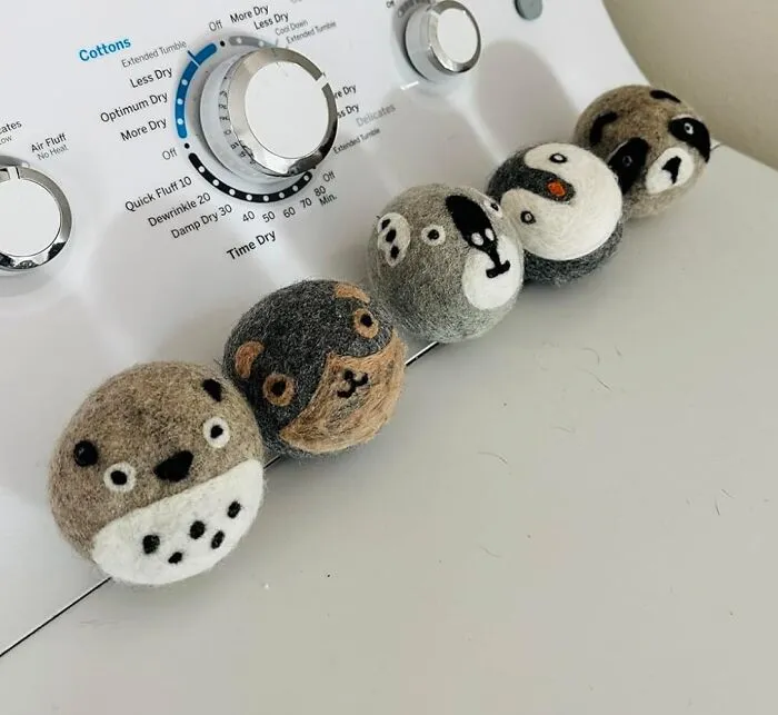 Kiss Those Dryer Sheets Goodbye! These <a Style="Display:inline;" Href=" Https://Www.amazon.com/Wooly-Heroes-Wool-Dryer-Balls/Dp/B0bcfmgjp1?ie=utf8&linkcode=ll1&tag=bptapir-20&linkid=65b105666988b0657fd7b7e2e9718278&language=en_us&ref_=as_li_ss_tl" Target="_blank">     <span Style="Font: Inherit; Color: #d74b1f;"> Classic Wool Dryer Balls </Span> Will Fluff Your Laundry And Reduce Static Like Nobody's Business
