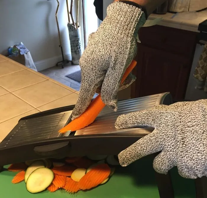 Keep Your Fingers Safe While Slicing And Dicing! Avoid Kitchen Mishaps And Protect Your Hands With A <a Style="Display:inline;" Href="Https://Www.amazon.com/Nocry-Cut-Resistant-Gloves-Performance/Dp/B00w5dmx3c?crid=25x9fsk4u9sts&dib=eyj2ijoimsj9.whxao2akk83szymyot9dcxnc31ktanji-Minbjwwbp4pun5jqrojvi45w7-Xkjpnrw-Znrz0rrb-Jspua6qpgrsa4vqttnwyrapjcagvkikhxqtmvkl972etanrz0_ebh5o9_3_uxrdfyejezphk4vwc5r6i28mouw2zx2_ccda88cyqjebbbpwbvyd-4pdbfe9y8mps0j3dqr14_gnhwnzq-Yhx7smnebhev3eirxl9zwqyt9xuvml5ovo_hme3uxll7thrdwacbantdbld2wkdjjr1o7hrb4mvwas2jkk.o-Mcrc7aytrvnivhaoeajubd1x2x_zwua7hntdxv22y&dib_tag=se&keywords=nocry%2bcut%2bresistant%2bgloves&qid=1724741059&sprefix=nocry%2bcut%2bresistant%2bgloves%2caps%2c344&sr=8-1-Spons&sp_csd=d2lkz2v0tmftzt1zcf9hdgy&th=1&linkcode=ll1&tag=bppanda-20&linkid=06c9fbfc2912d0cfe2d60c83ef50682c&language=en_us&ref_=as_li_ss_tl " Target="_blank">     <span Style="Font: Inherit; Color: #d74b1f;"> Cut-Resistant Glove</Span>