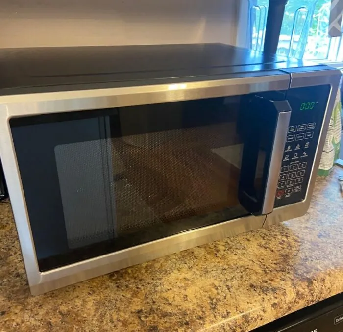 <a Style="Display:inline;" Href="Https://Www.amazon.com/Chefman-Countertop-Microwave-Stainless-Function/Dp/B0c6rbyz49?crid=38f9q2ved34lf&dib=eyj2ijoimsj9.crtxp00wcxpi695bxxqioflndnpazrz8kfswoief2me1wwoylrvcyn2dhsfsgfnbpcu6r60ja8jtyayfs8agvwac6__06a4z0qsdifucs_sfhx9ehctfec2qazv0hh595bhnfcy-Bdj2ddf2cs_l5o4lhdxer8amgb9ucdnlhky-8u2dtoilnlrwr4xvrkqi2zsdvkqvwy99k1vxcaflos2eopxo5g2ydmylnfx708m.edzbal4cpdvuh1tn41mszmgv6j6ico7ojab8wbomgte&dib_tag=se&keywords=microwave&qid=1724828727&sprefix=micro%2caps%2c834&sr=8-2-Spons&sp_csd=d2lkz2v0tmftzt1zcf9hdgy&th=1&linkcode=ll1&tag=bpseahorse-20&linkid=56ca74734026e4e7dd48753cde2fb5bd&language=en_us&ref_=as_li_ss_tl " Target="_blank">     <span Style="Font:inherit;color:#d74b1f;"> The Microwave </Span> - From A Melted Candy Bar To Kitchen Staple