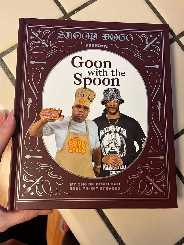 <a Style="Display:inline;" Href="Https://Www.amazon.com/Snoop-Dogg-Presents-Goon-With-The-Spoon/Dp/1797213717?crid=3f10qbqzp7e6r&dib=eyj2ijoimsj9.f63pphvwfymisqu1-Qam51icatj2vdhvsqli--Vaj8rapipvdt0yclruchemqxfixj1bhrt9g1ma-Xx08sawjpwmxhfd2blpw5rgi5nikfomun4menobpm2e7itkugzxg9ad19nq1cgqn-Wi7g1hegvwl4xaf78cwzttpkrhvi8pflzqpuaea9jzbe2aidhzvktzga_oo12j9f2wshzscujwh68mvtj2ck3seatw1n1axolfyiuzgz-Pjdnqbouphdlqs94895f8zyuieqd4cy5wtxwsbpvzaiu5fuxi-2m.m77xaxexnbp46kb7ugmvo3oamnigjffr4y68gsu1mto&dib_tag=se&keywords=funny+books&qid=1722949748&sprefix=funny+books%2caps%2c239&sr=8-93&linkcode=ll1&tag=bpkomodo-20&linkid=822b140ce6fa09b23e8a72b9c2be753c&language=en_us&ref_=as_li_ss_tl" Target="_blank"><span Style="Font: Inherit; Color: #d74b1f;"> Snoop Dogg Presents Goon With The Spoon</Span>: Because Even Gangstas Gotta Eat, And Who Better To Teach You How To Whip Up Some Fire Dishes Than Snoop Dogg And E-40? Forget The Munchies, This Cookbook Will Have You Feeling Like A Culinary G. Fo' Shizzle