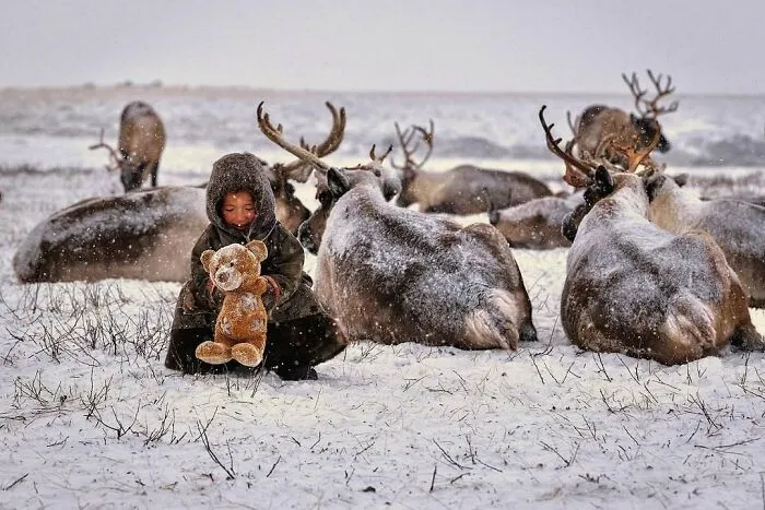 Here Are 40 Of The Most Interesting Images Selected By This Instagram Page (New Pics)