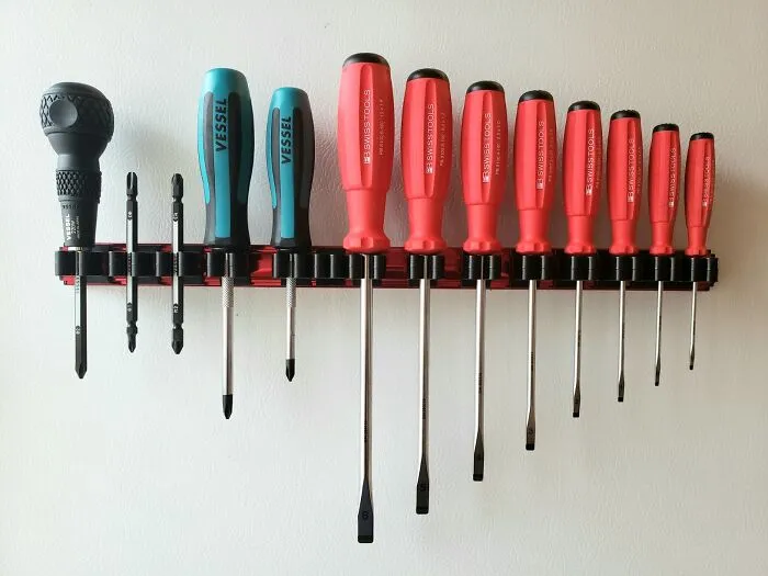 A <span Style="Font: Inherit; Color: #d74b1f;">magnetic Tool Holder</Span> Transforms Any Metal Surface Into An Organized Haven For Your Tools, Avoiding Any Workplace Accidents